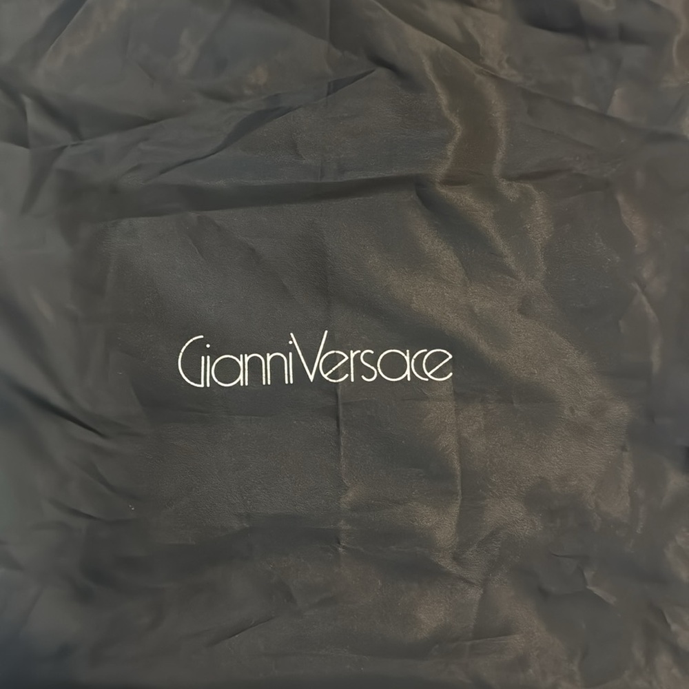 Gianni Versace handbag, original dustbag, minimum signs of wear & Keychain - Picture 15 of 16